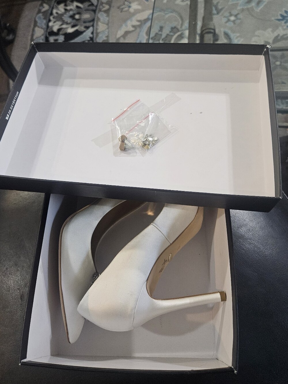 Badgley Mischka Cher Crystal Buckle Satin Pumps White Size 7.5 - Picture 15 of 16